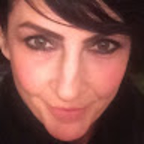 Meet your Posher, Jennifer - Picture 1 of 1